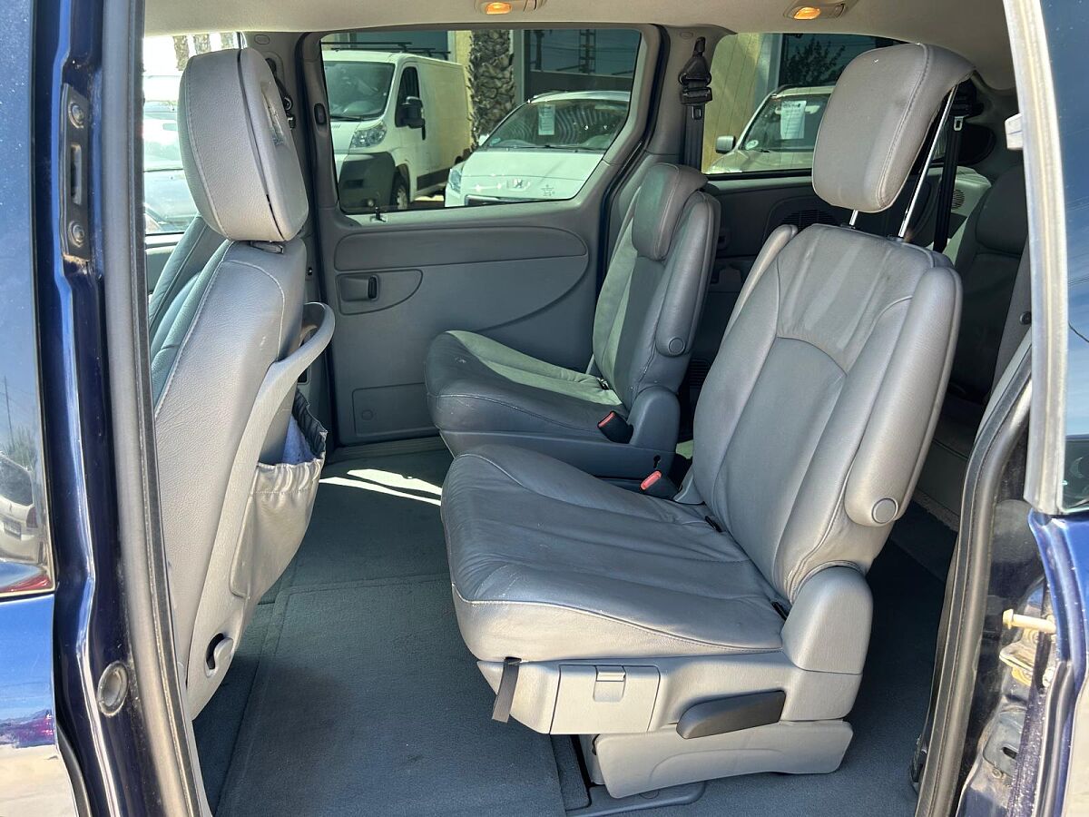 CHRYSLER GRAND VOYAGER LX 2.8 CRDI AUTO SPANISH LHD IN SPAIN 106K 7 SEATS 2006